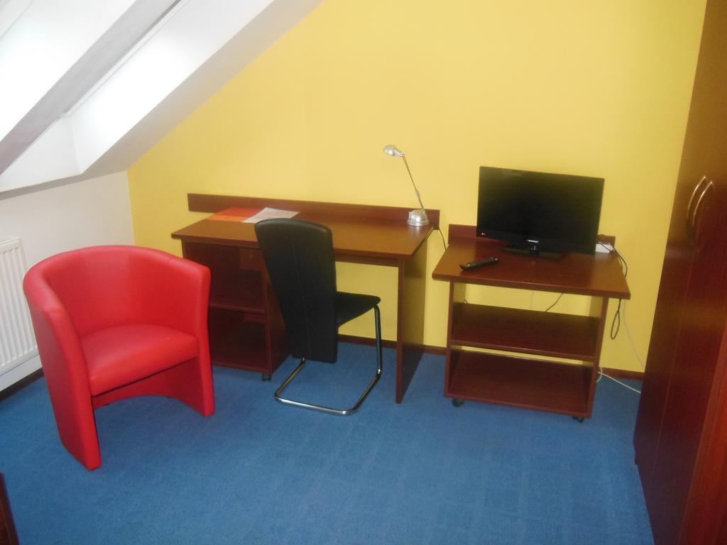 Hotel Pri Belokranjcu Novo Mesto Szoba fotó