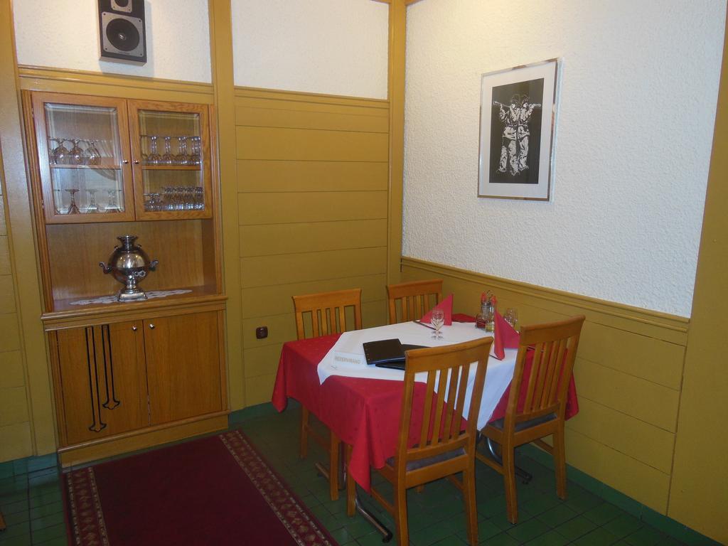 Hotel Pri Belokranjcu Novo Mesto Kültér fotó