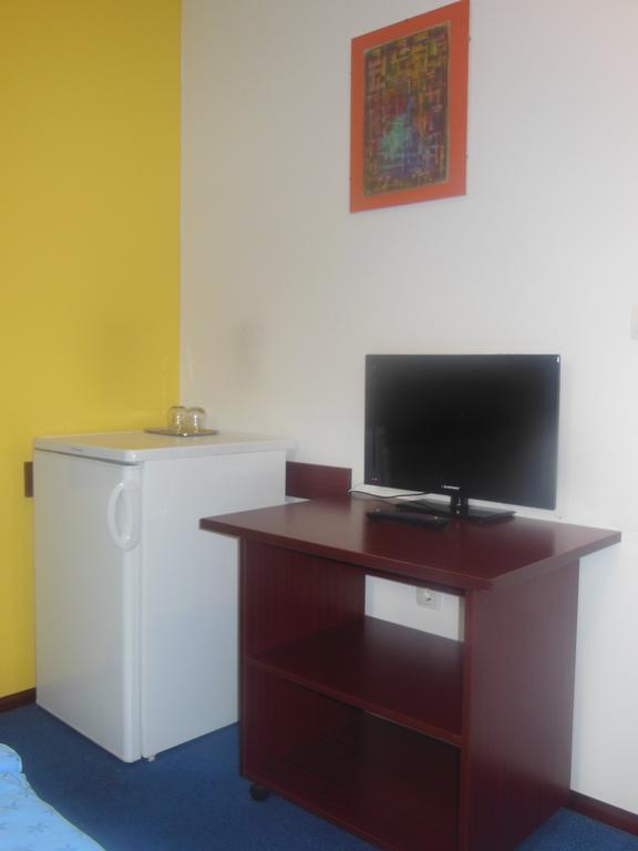 Hotel Pri Belokranjcu Novo Mesto Szoba fotó